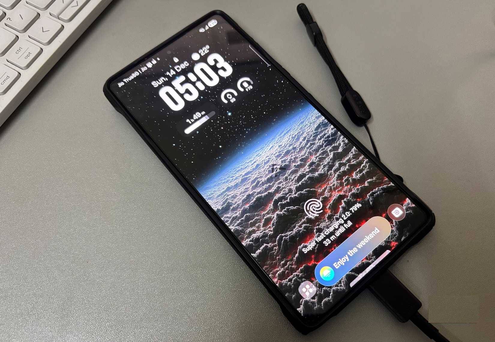 Why your phone charger is slowing things down. Picture 3