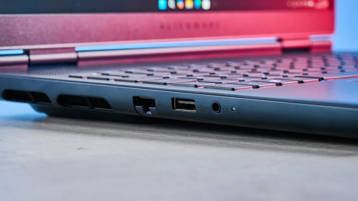 Picture 4 of Review alienware 16x aurora gaming laptop