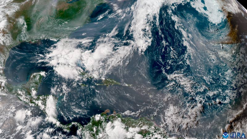 How does Saharan dust affect Atlantic hurricanes? Picture 2