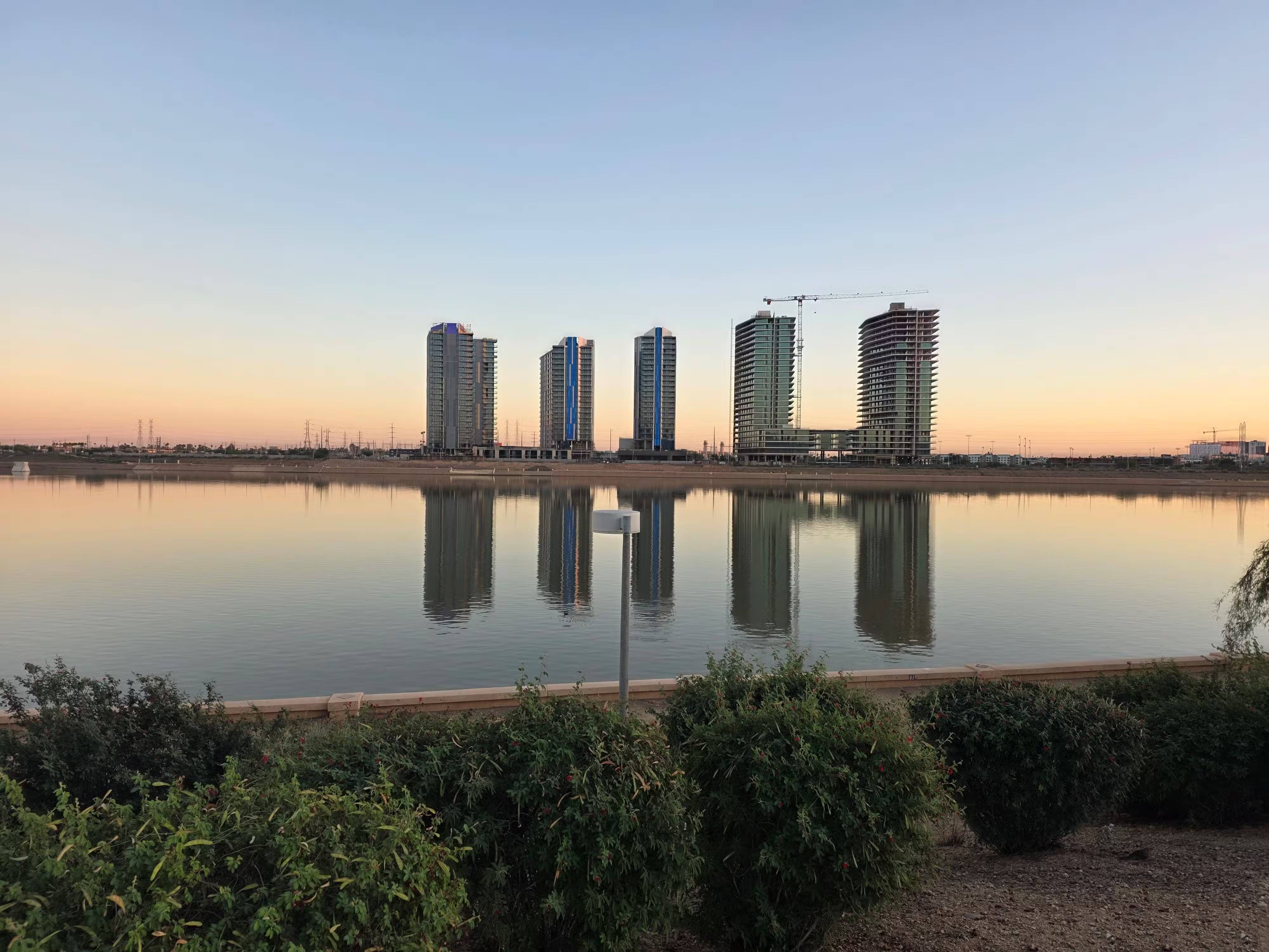 Samsung Galaxy S25 Edge or iPhone Air is a better choice? Picture 12