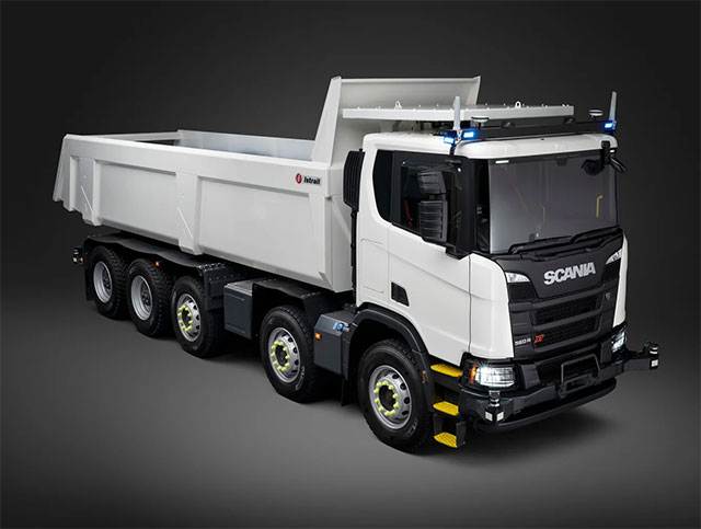 Scania demonstrates self-driving truck technology with 'millimeter precision' thanks to AI. Picture 1