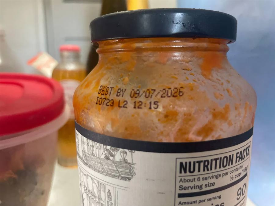 Should you buy food that is close to its expiration date? Picture 2