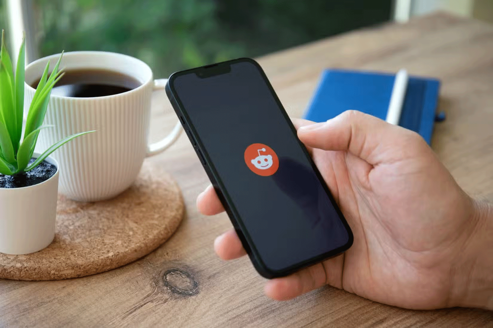 Should you use third-party apps for social media platforms? Picture 1