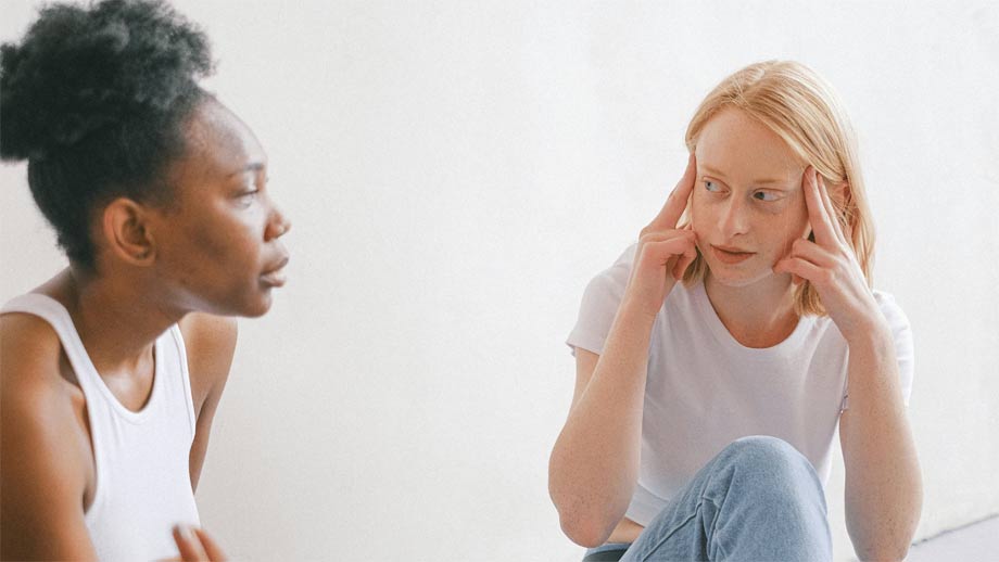 Signs of people who think they are smart but are not Picture 3