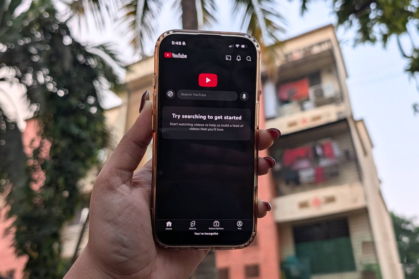 Simple tips to help you stop using incognito mode on YouTube. Picture 1