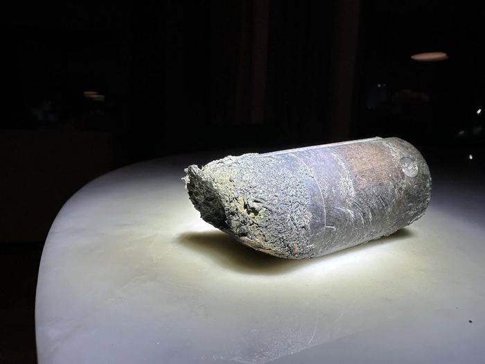Space junk breaks through the roof of a house in Florida Picture 1