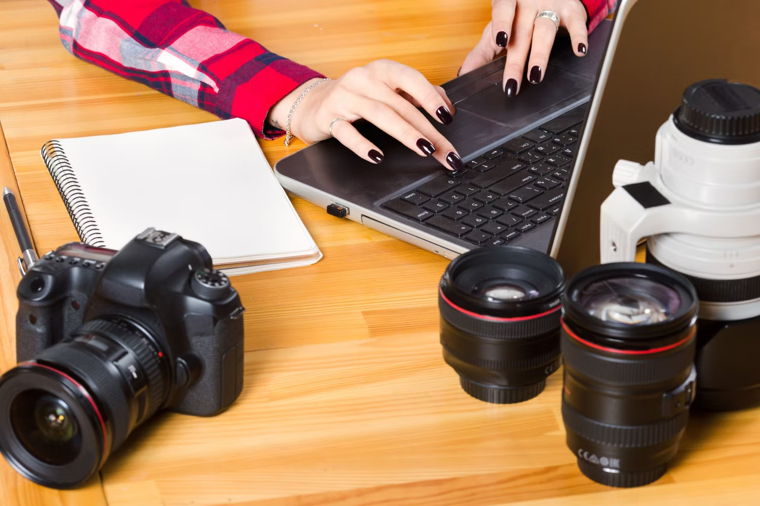 The difference between photo editing and graphic design Picture 2