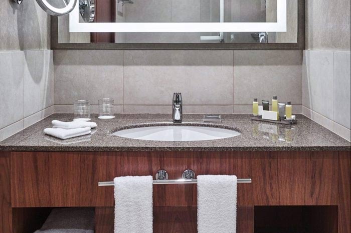 The dirtiest places in a hotel room Picture 2