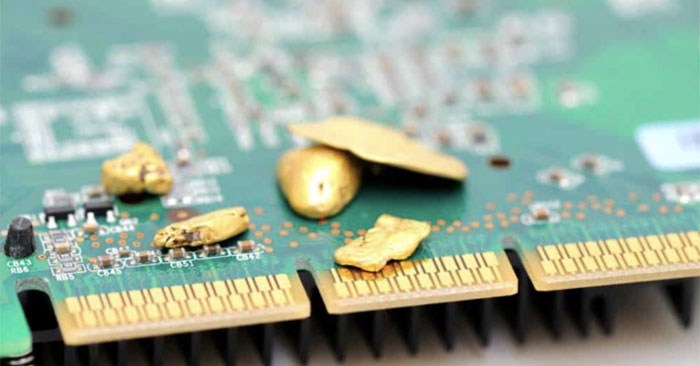 The factory 'panning' gold from old electronics is nearly 4,000 m2 wide Picture 1