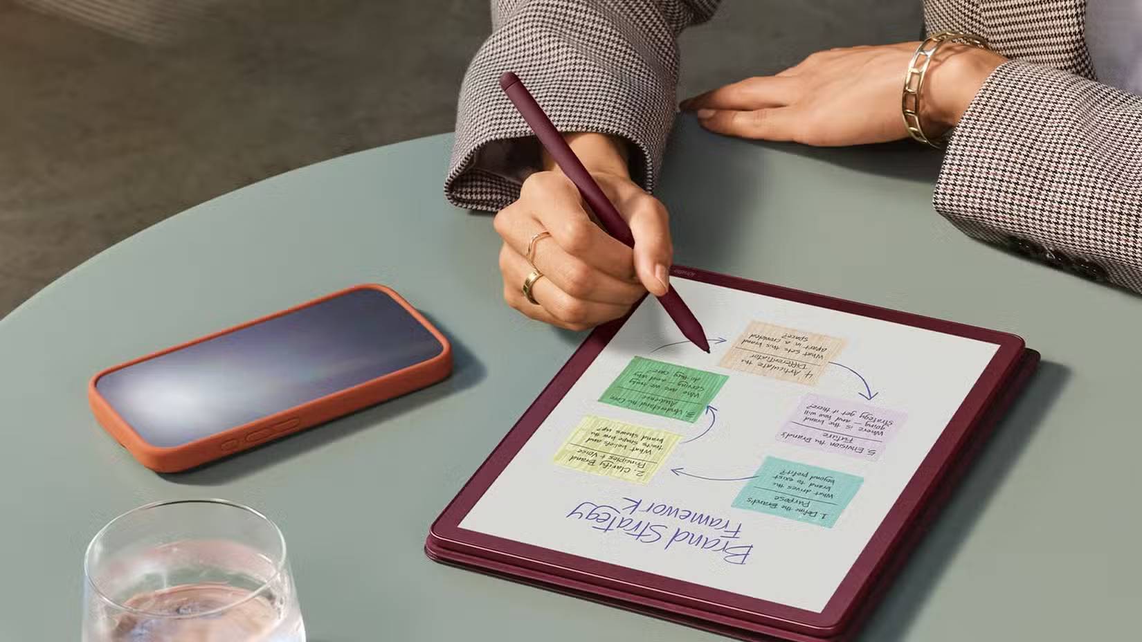 The first color Kindle Scribe is scheduled to launch on December 10. Picture 1