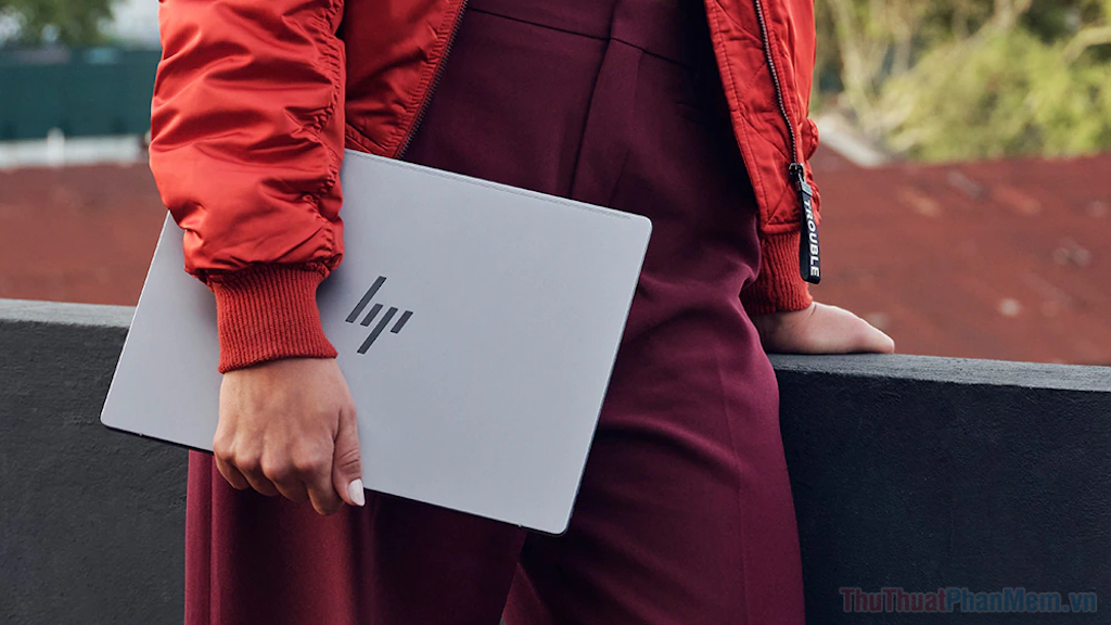 The first laptop models use the Snapdragon X Elite chip Picture 8