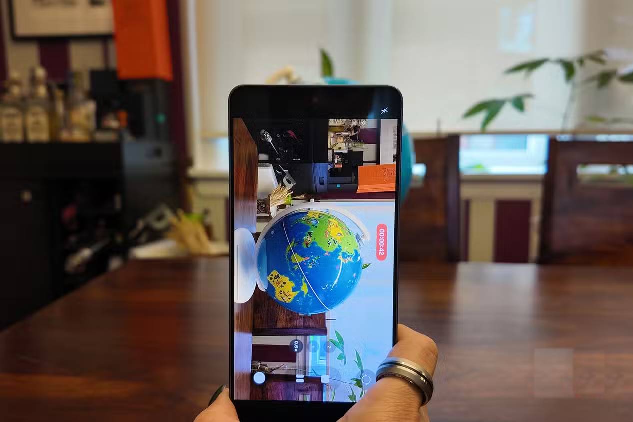 The Galaxy S26 Ultra boasts two new features that every phone should have. Picture 15