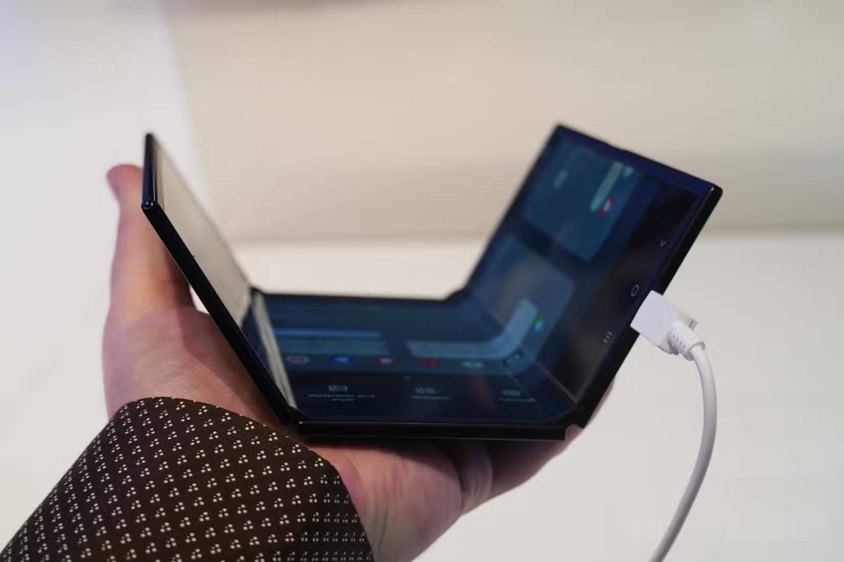 The Galaxy Z TriFold has been discontinued. Picture 1