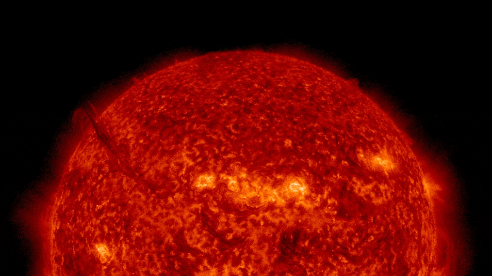 Massive eruption creates 250,000-mile-long 'volcanic canyon' on the Sun's surface Picture 2