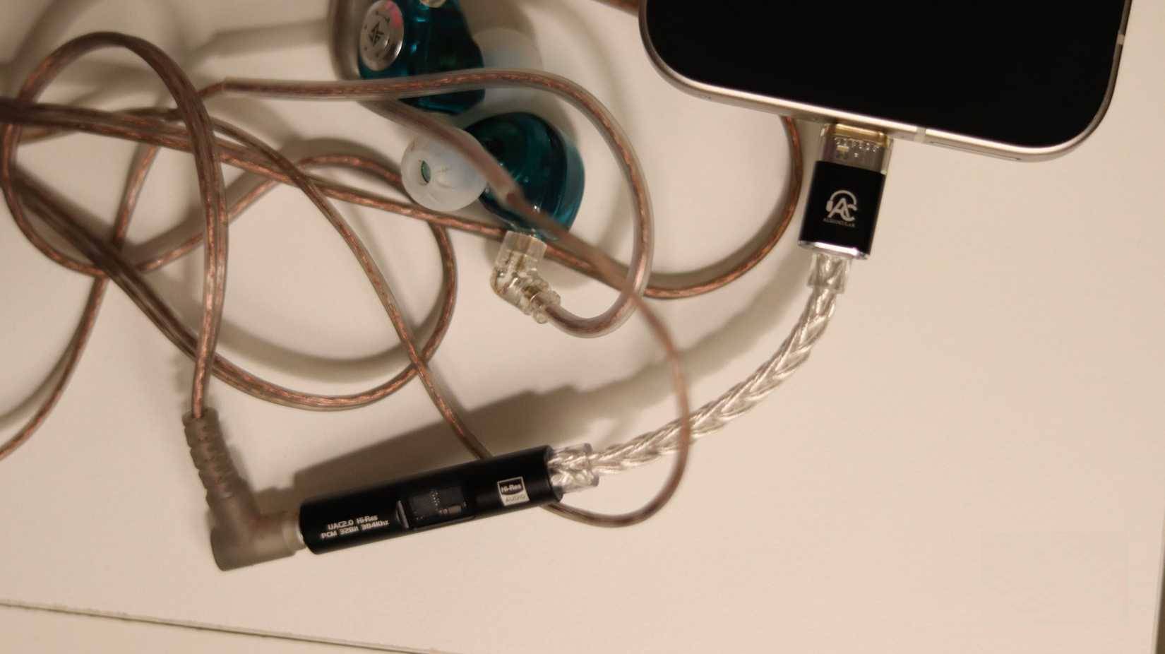 Removing the 3.5mm jack is making things worse. Picture 2