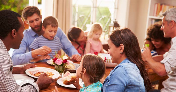 Tips for Organizing a Peaceful and Fun Family Reunion Picture 1