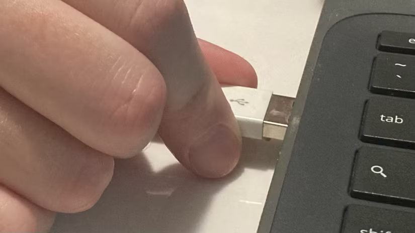 Troubleshooting Chromebook Not Charging Picture 3