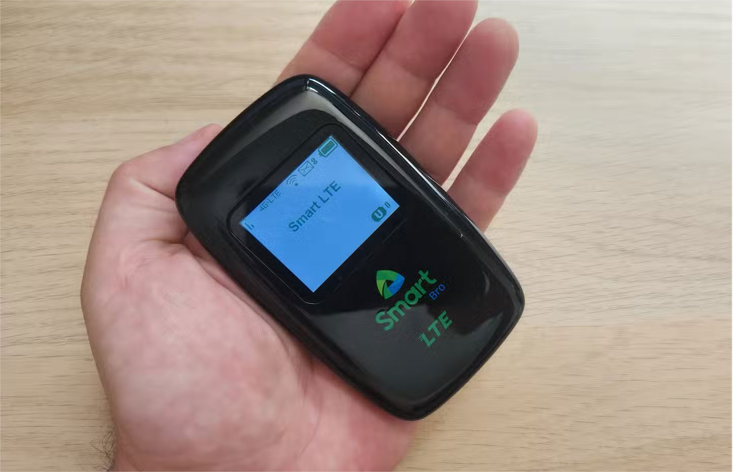 Try these Wi-Fi tips while on vacation to reduce roaming costs! Picture 2