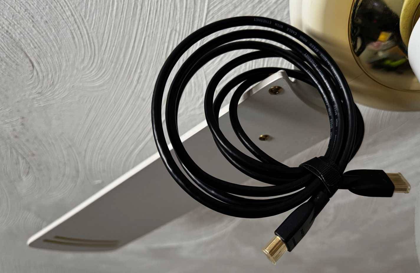 Unexpected results from testing cheap HDMI cables. Picture 1