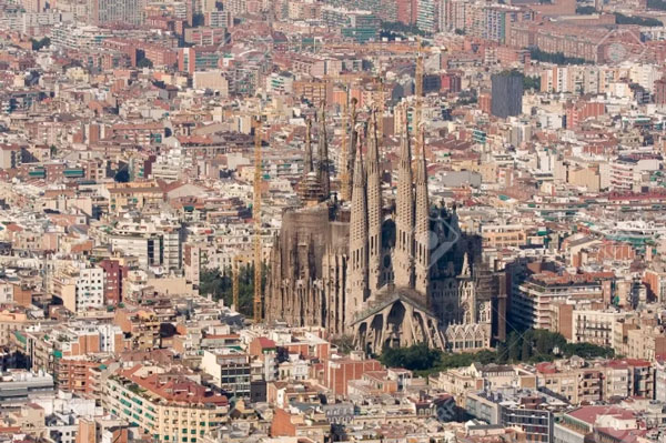 The world's unique church wonder, built for 140 years and still not finished, is stunningly magnificent Picture 1