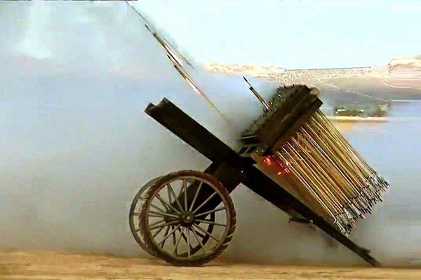 Video: Close-up of the terrifying power of the 'super rocket' that fired 100 arrows at once in the 15th century Picture 1