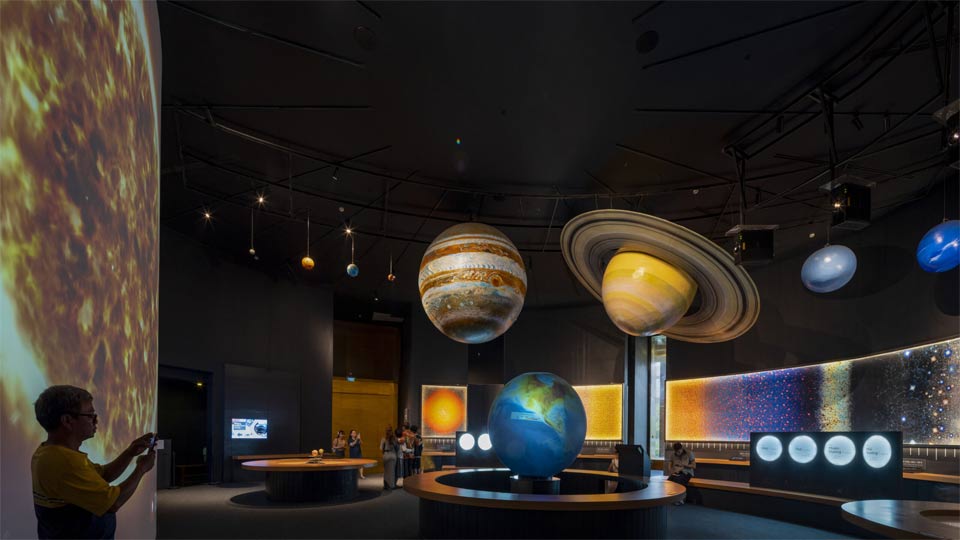 Ways to get kids excited about exploring the universe Picture 2