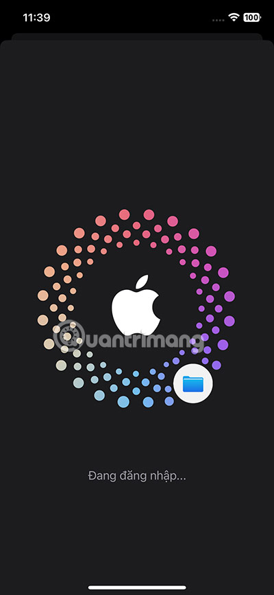 Picture 17 of Ways to transfer data from an old iPhone to a new iPhone.