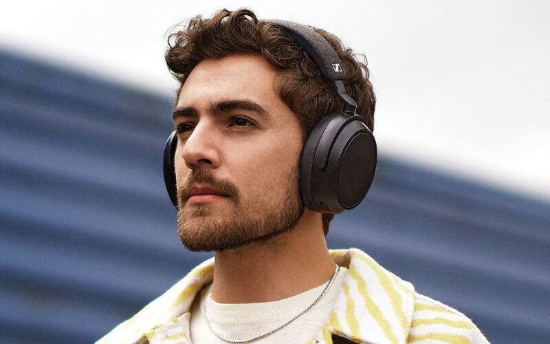 images 5 of What are headphones? Distinguishing between headphones, headsets, and earphones.