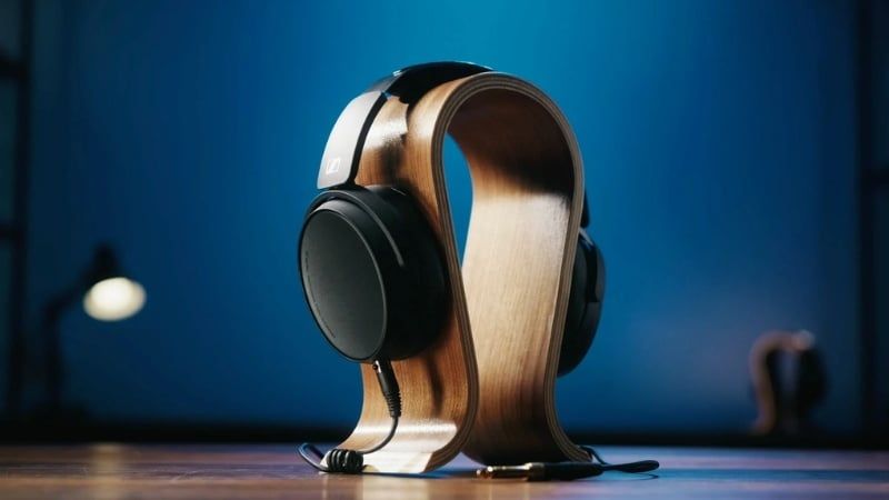 images 2 of What are monitor headphones? Distinguishing between professional audio standards.