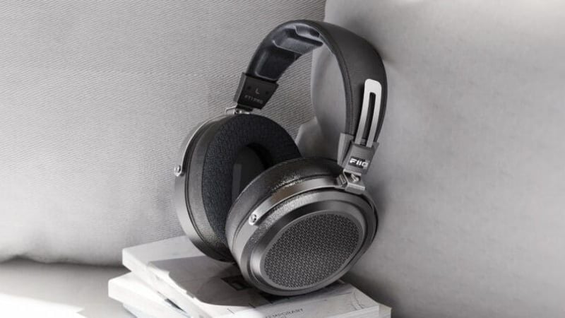 images 3 of What are monitor headphones? Distinguishing between professional audio standards.