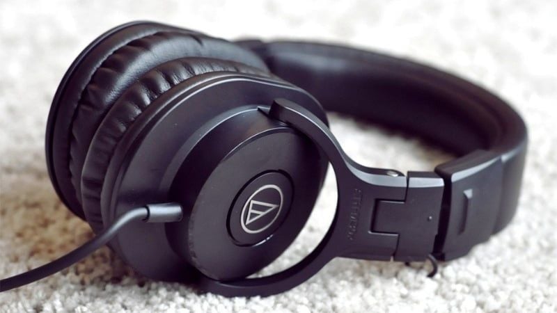 images 6 of What are monitor headphones? Distinguishing between professional audio standards.