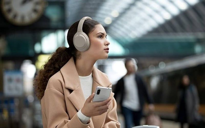 Picture 5 of What are wireless headphones? Differentiating between Wireless and True Wireless headphones.