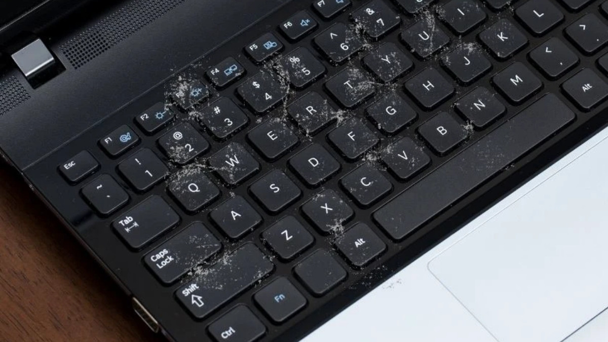 Picture 2 of What causes laptop keys to get stuck? How to check and fix it effectively.