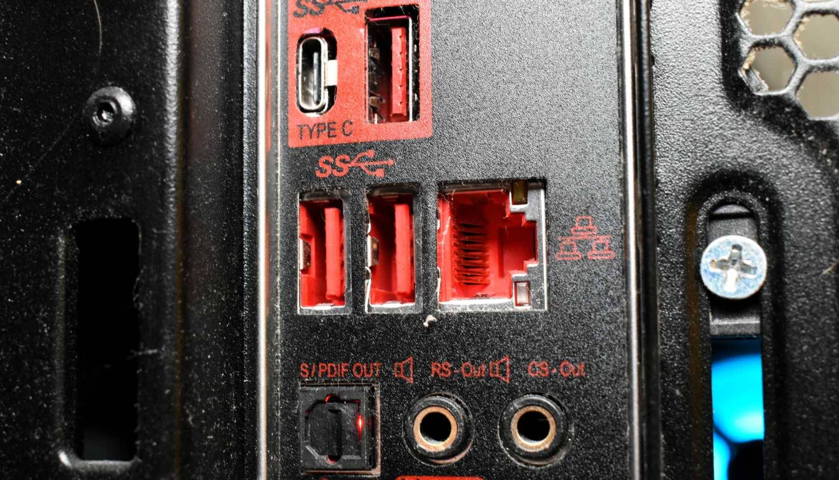 What does the red USB port mean? Picture 1