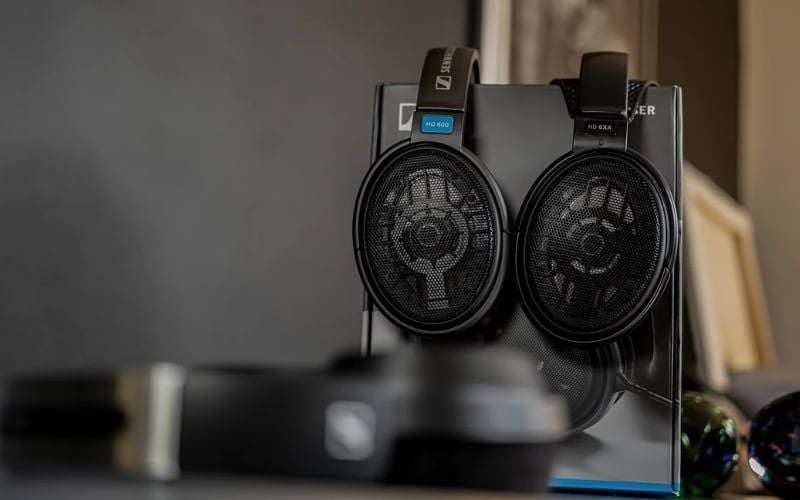 Picture 4 of What is headphone impedance? A guide to choosing the right headphones.