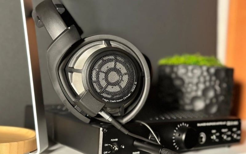 Picture 6 of What is headphone impedance? A guide to choosing the right headphones.