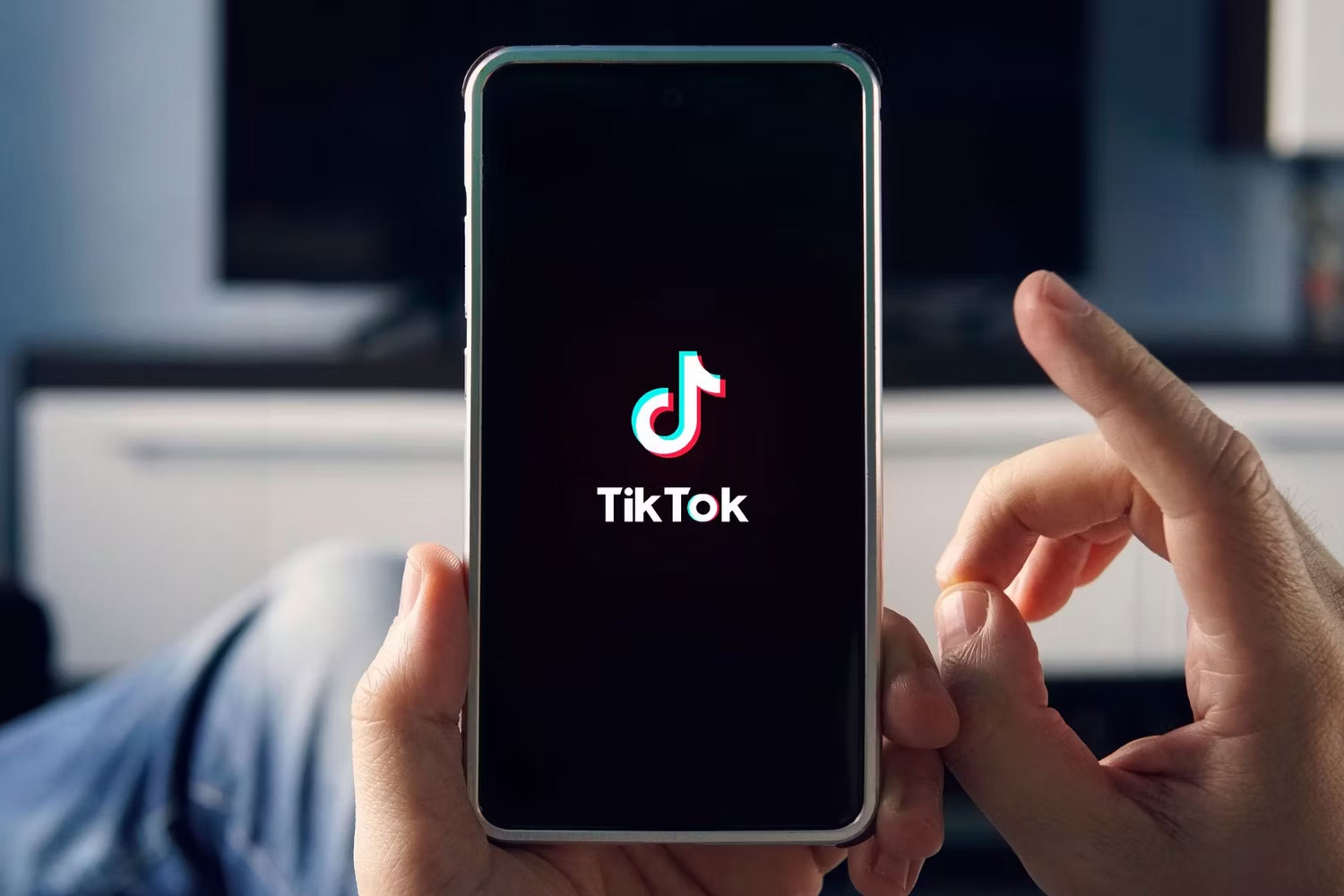 What is TikTok's Manage Topics feature? Picture 1