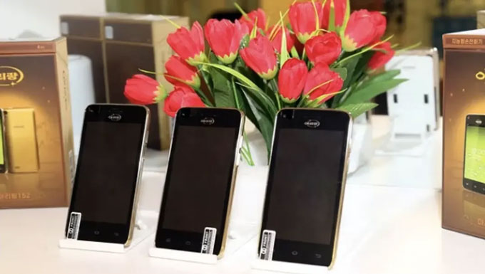 What smartphone models does North Korea have? Picture 3
