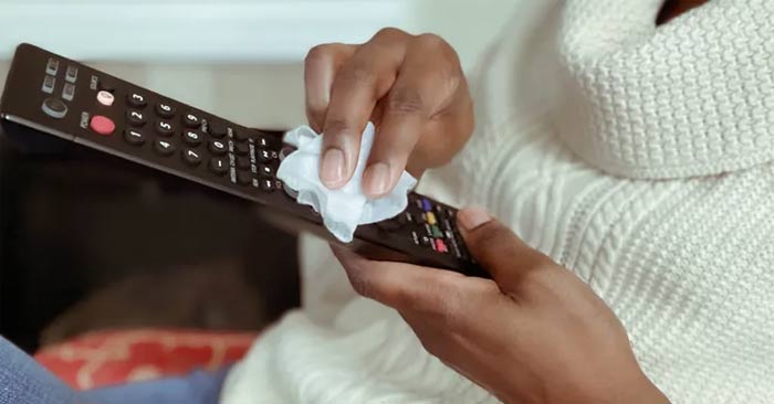 What should I do when entering a hotel room? Picture 2