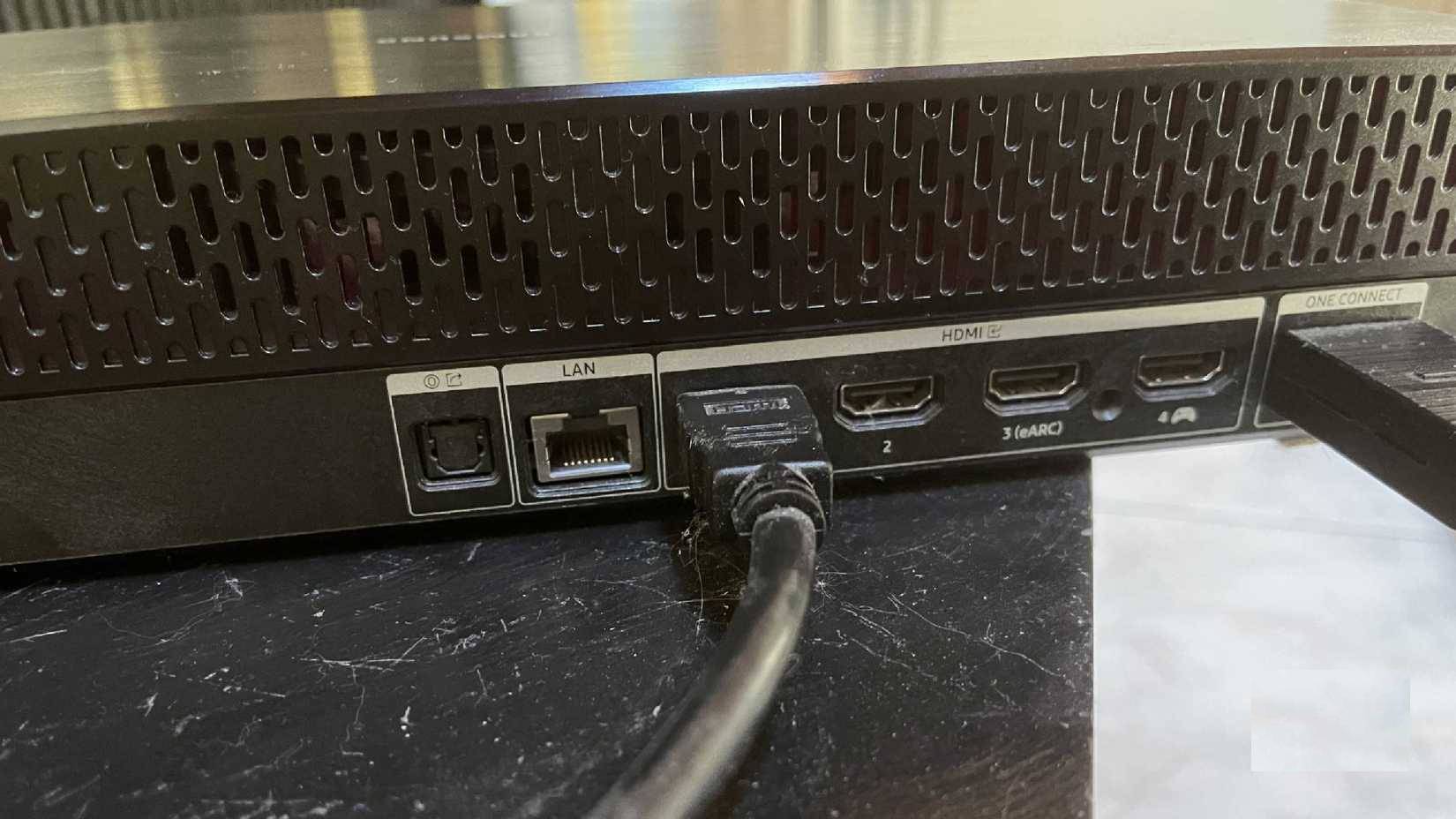 Which HDMI ports on the TV support ARC? Picture 7