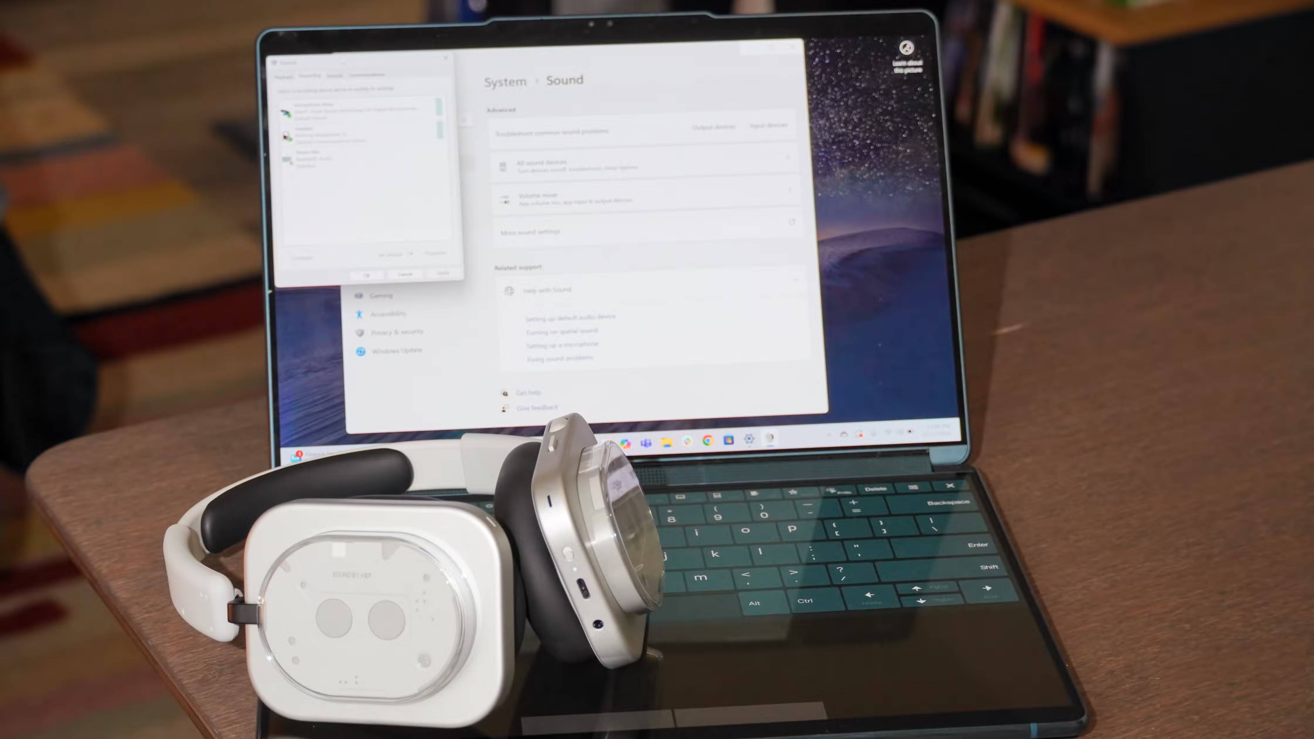 Picture 2 of Why do expensive wireless headphones produce worse sound quality on Windows?