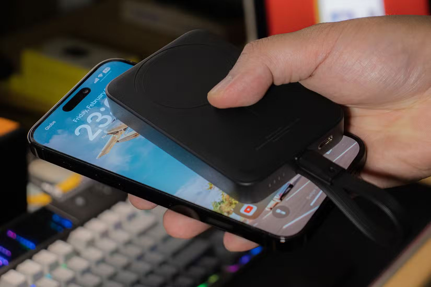 Why do you need to buy a backup charger for your phone? Picture 3