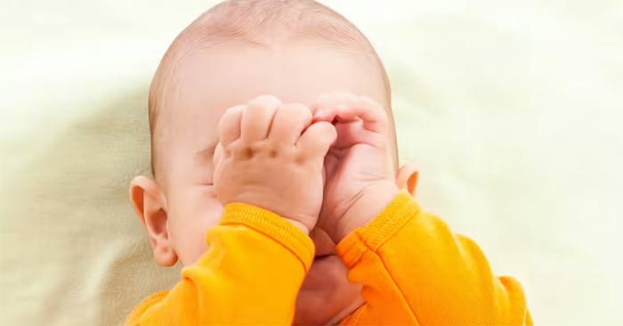 Why do babies rub their eyes? Picture 1