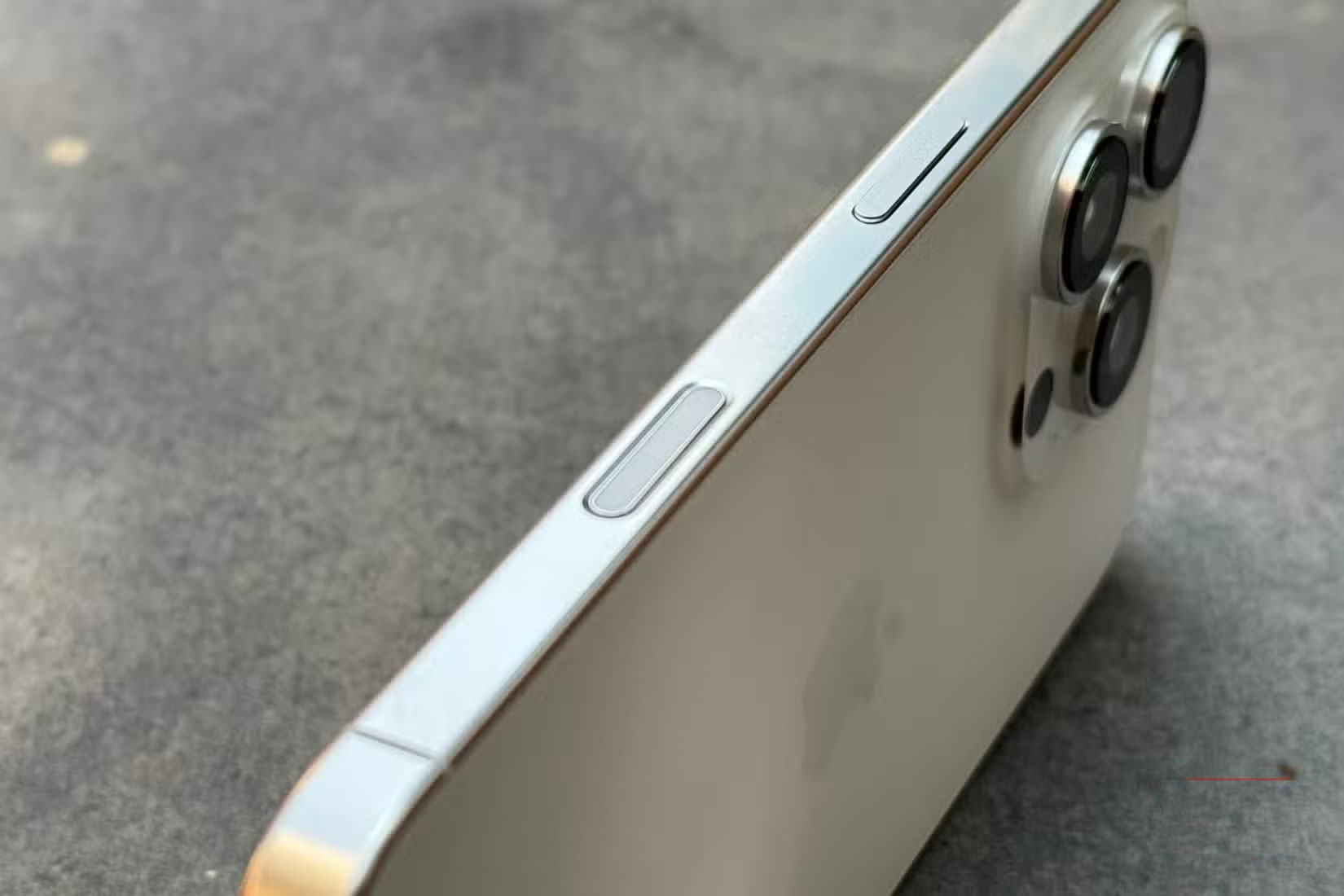 Why Are So Many People Choosing Not to Upgrade Their Phones in 2025? Picture 1