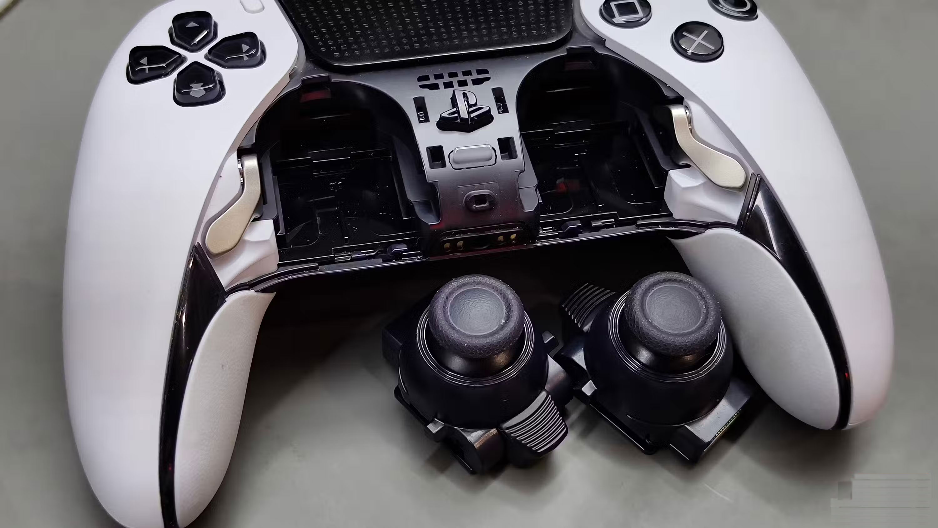 Why is the PS5 DualSense Edge controller worth it? Picture 3