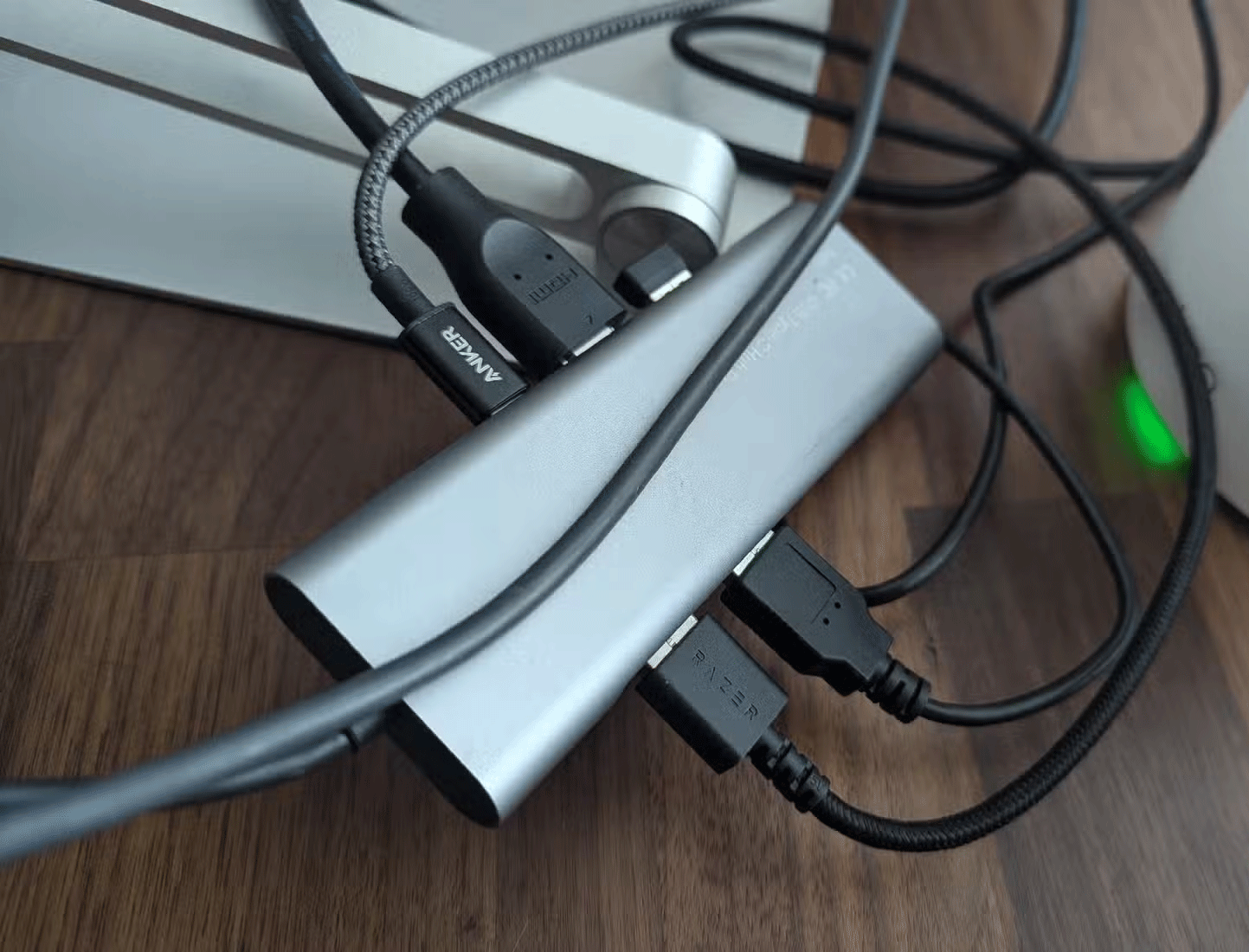 Why should you buy a USB-C dock that can stand your phone upright? Picture 1