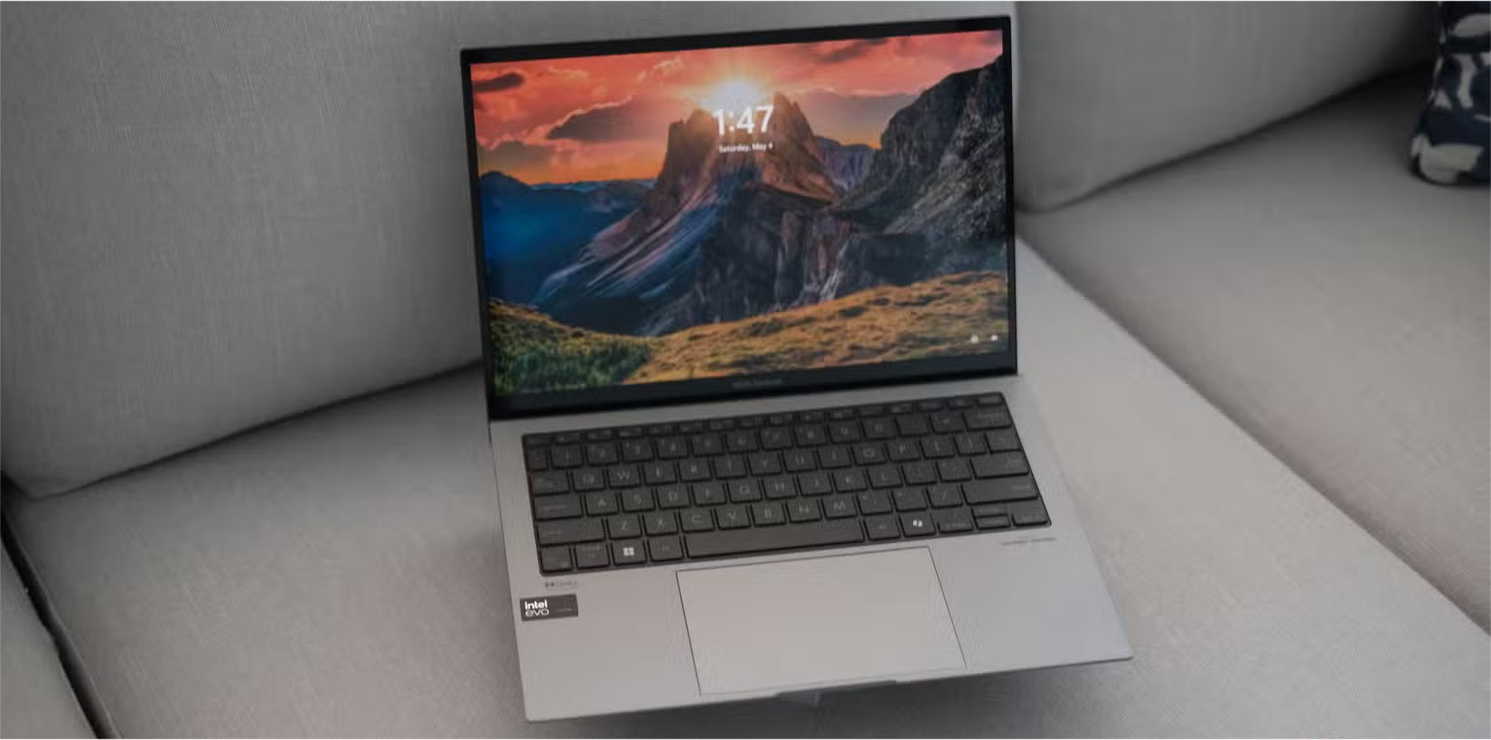 Why spend extra money on an OLED display? Picture 1