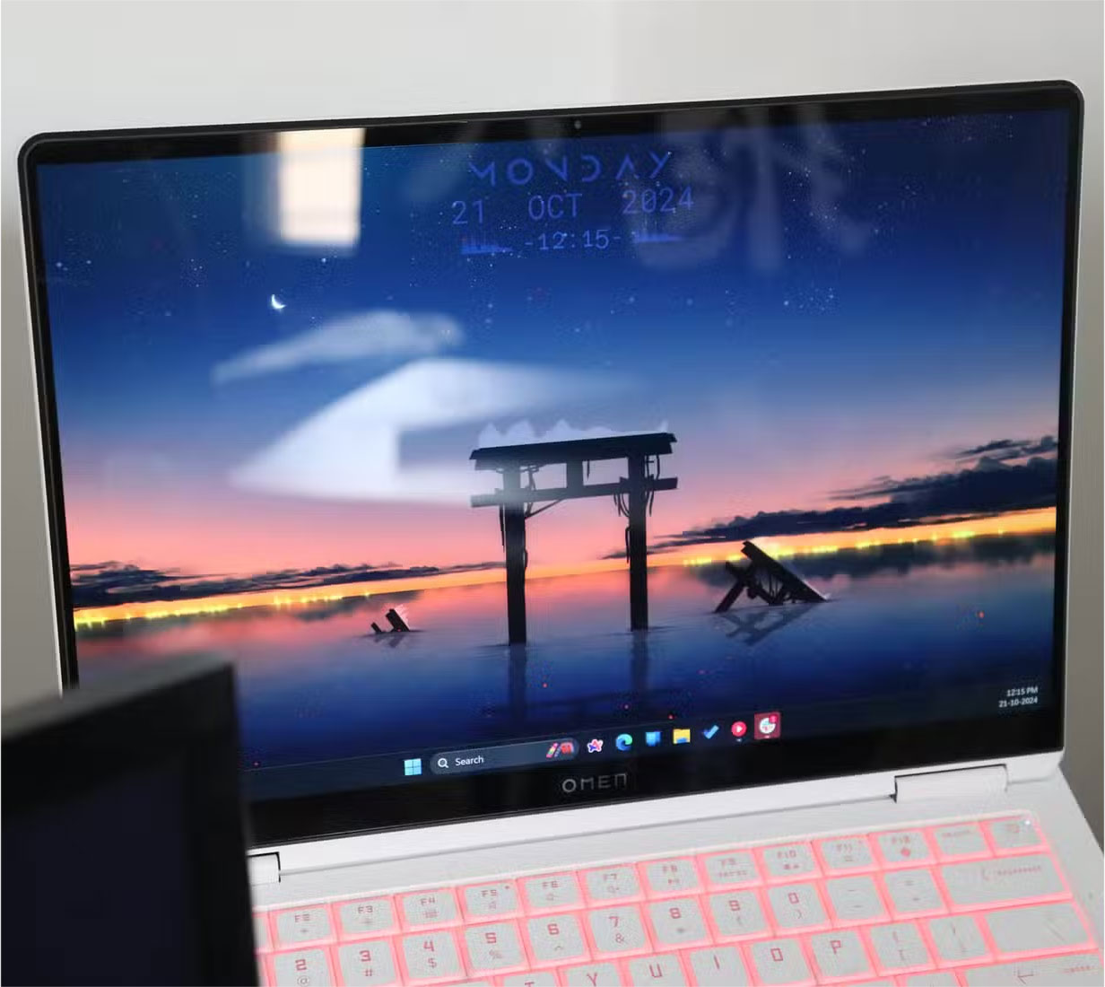 Why spend extra money on an OLED display? Picture 2