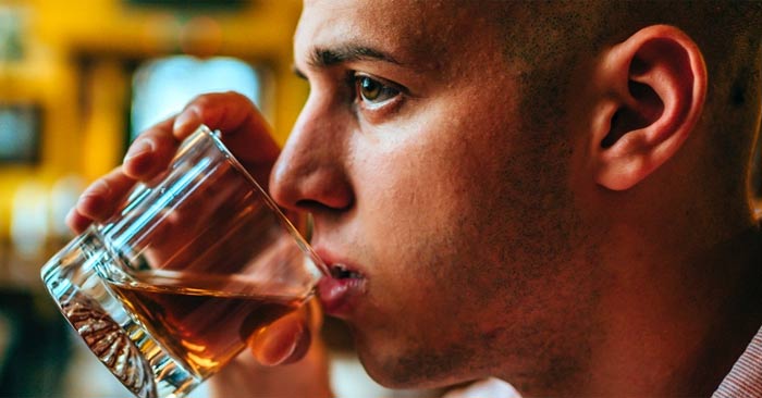 Why shouldn't you drink alcohol when injured? Picture 1