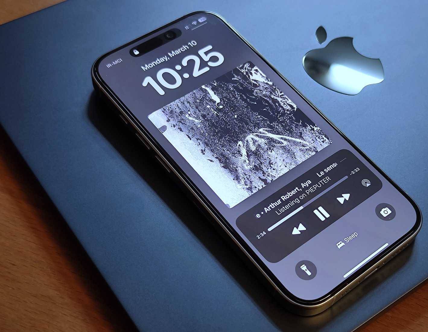 Why should you skip the iPhone 17 to buy the iPhone 16 Pro? Picture 9